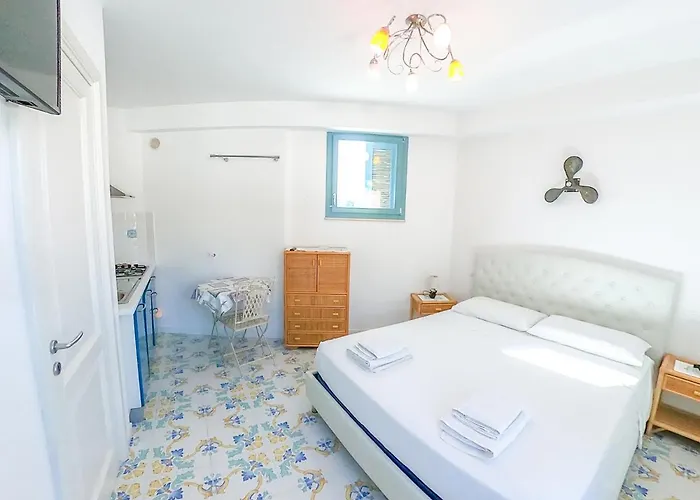 Gyaaim 펜션 카스트로